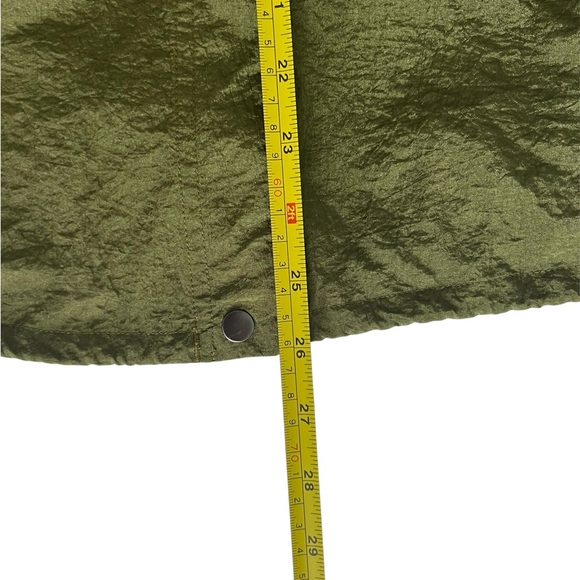 Athleta NWOT Lunar Sheen Shirt Crinkle Nylon Snap Front Jacket Olive Green XXS - Picture 12 of 12